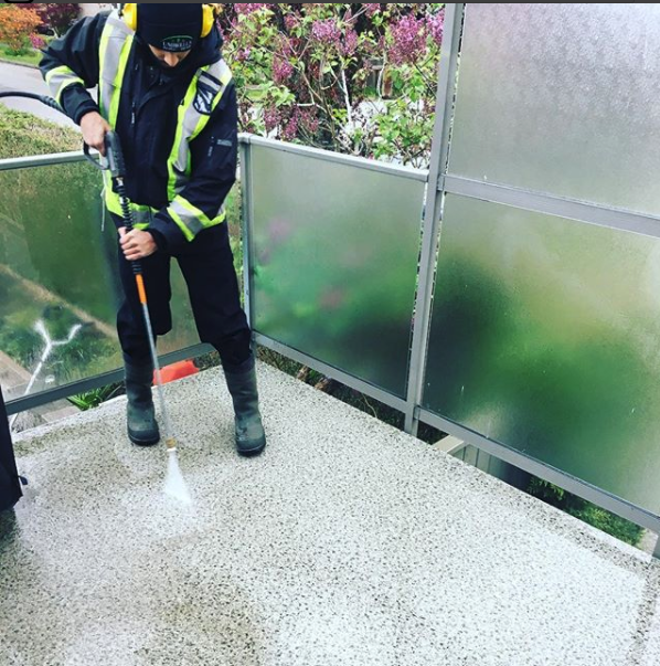 Umbrella Property Services is a top rated pressure washing and property services company in Vancouver.